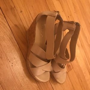 Aldo sandals size 39